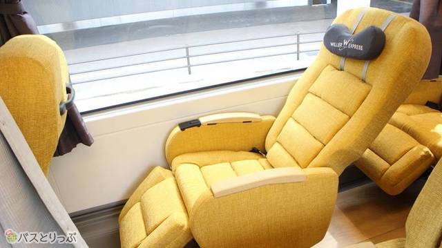 ウィラー新シート Luxia ラクシア に試乗してみた 木を使ったラグジュアリーシートのこだわりとは 高速バス 夜行バス バスツアーの旅行 観光メディア バスとりっぷ