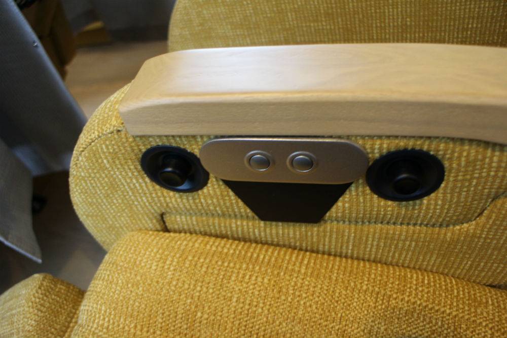 5つの初 を搭載したウィラー ラクシア 徹底紹介 独立3列シート 車内が写真付きで丸わかり 高速バス 夜行バス バスツアーの旅行 観光メディア バスとりっぷ