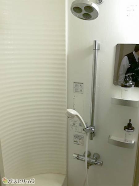 博多駅周辺の漫画喫茶 ネットカフェ5選 大の字でゴロゴロできるフラット席やシャワー付き店舗も 高速バス 夜行バス バスツアーの旅行 観光メディア バスとりっぷ