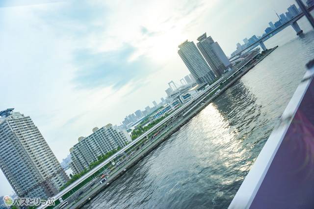 渋谷 羽田空港間のリムジンバスが通るまさかのルート 往路と復路に違いは 往復割引乗車券って 高速バス 夜行バス バスツアーの旅行 観光メディア バスとりっぷ