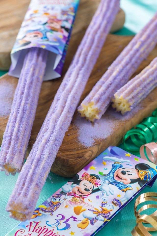 コットンキャンディー風味のスペシャルチュロス
