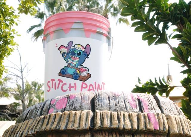 (c)Disney 「リロ&スティッチのフリフリ大騒動~Find Stitch!~」のデコレーション