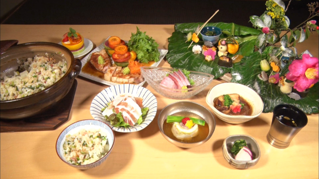 黒豚懐石①料理引き.png